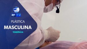 Homens buscam por cirurgia plástica